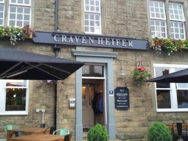 The Craven Heifer Bed and Breakfast Addingham Eksteriør billede